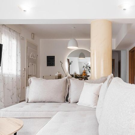 Villa Ventus, 40Sqm Private Pool & Hot Tub! Roussospition Luaran gambar