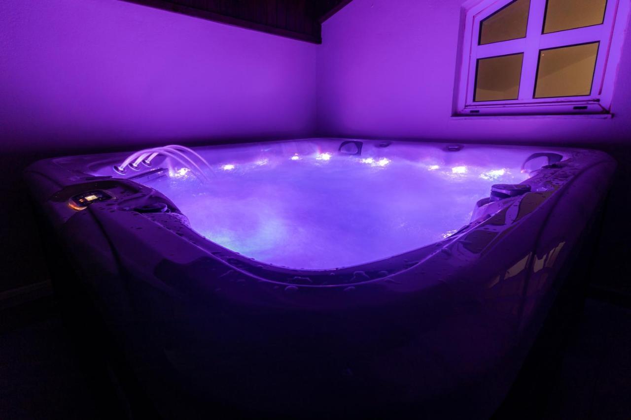 Villa Ventus, 40Sqm Private Pool & Hot Tub! Roussospition Luaran gambar