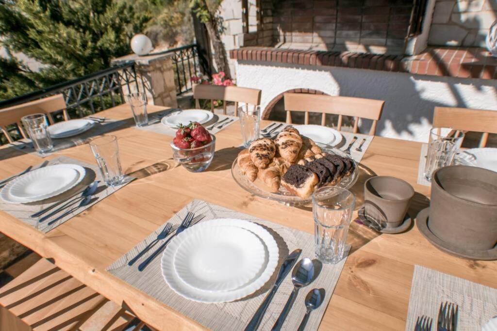 Villa Ventus, 40Sqm Private Pool & Hot Tub! Roussospition Luaran gambar