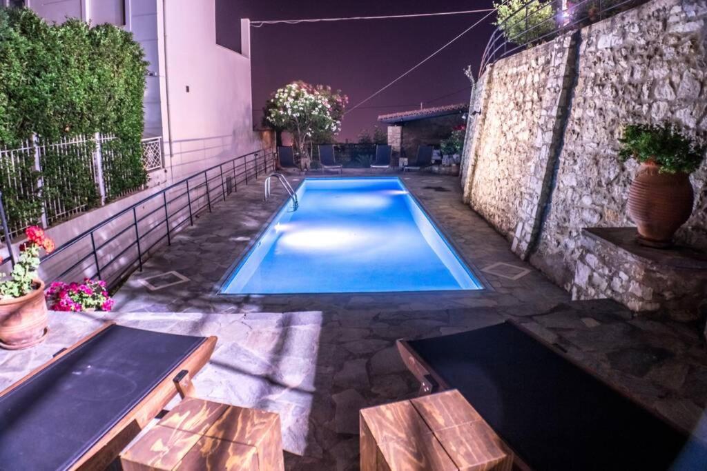 Villa Ventus, 40Sqm Private Pool & Hot Tub! Roussospition Luaran gambar
