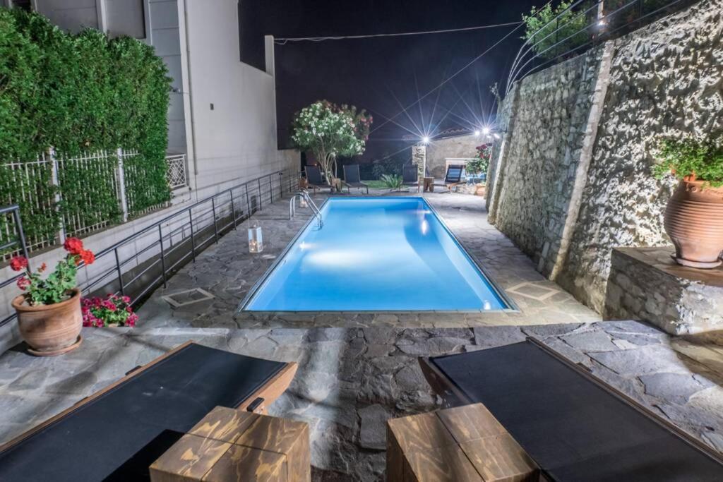 Villa Ventus, 40Sqm Private Pool & Hot Tub! Roussospition Luaran gambar
