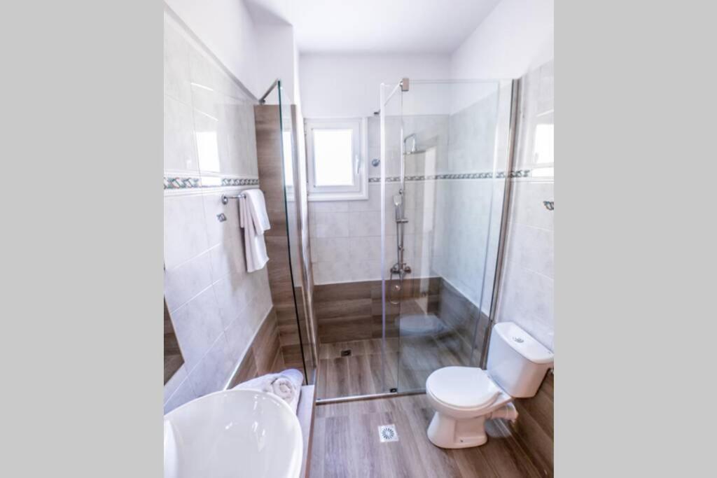 Villa Ventus, 40Sqm Private Pool & Hot Tub! Roussospition Luaran gambar
